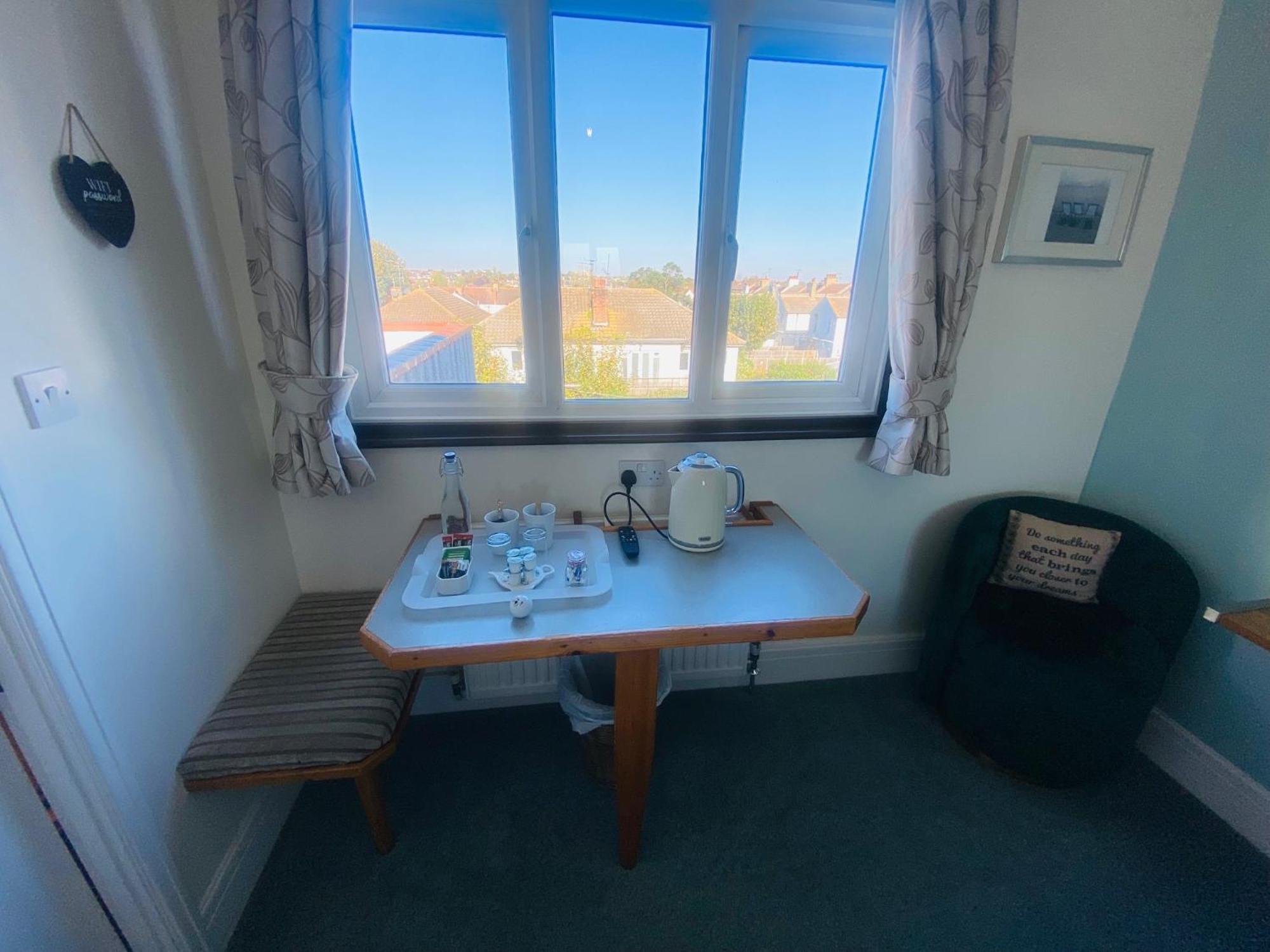 Pebbles Guest House Southend-on-Sea Habitación foto